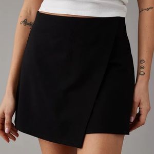 Black skort